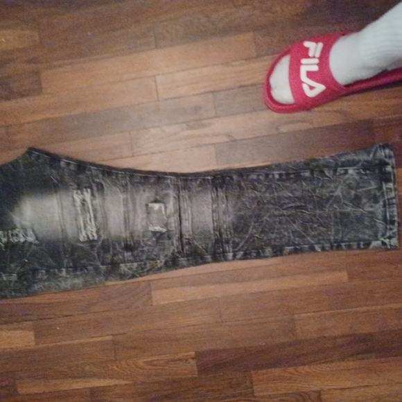 Skinny stretch pants for teens. They stretch but size 34. - Picture 7 of 11